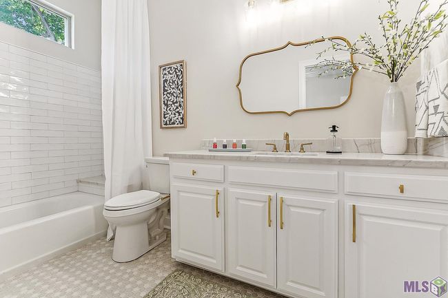 9815 Myrtle Ln, House other with 5 bedrooms, 5 bathrooms and 2 parking in Baton Rouge LA | Image 23