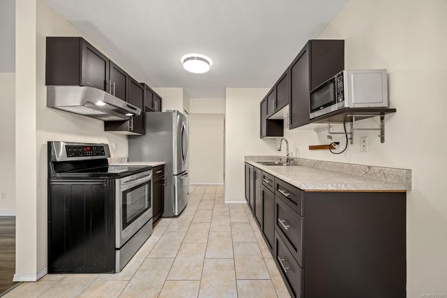 103 - 1045 Cumberland Rd, Condo with 2 bedrooms, 2 bathrooms and 425 parking in Courtenay BC | Image 9