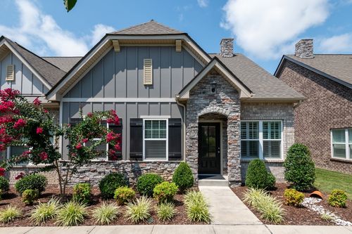 140 Kings Knoll Blvd, Gallatin, TN, 37066-3285 | Card Image