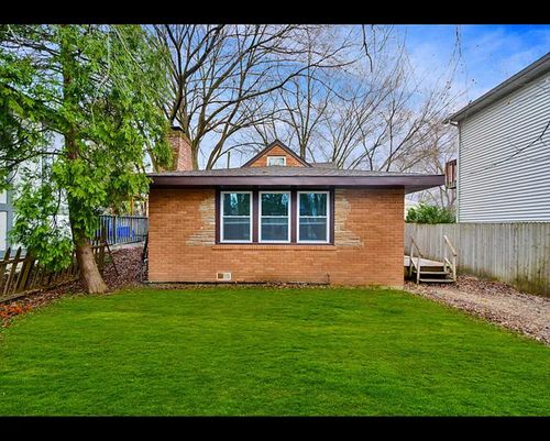 23519 N Field Rd, Lake Zurich, IL, 60047-8818 | Card Image