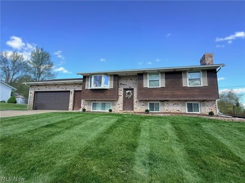 917 3rd Street Ne, New Philadelphia, OH, 44663 | Card Image