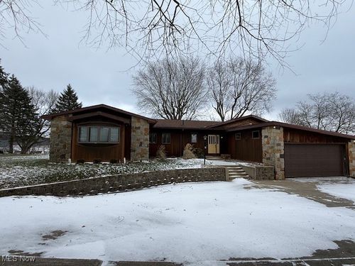 1590 N Crater Ave, Dover, OH, 44622-9504 | Card Image