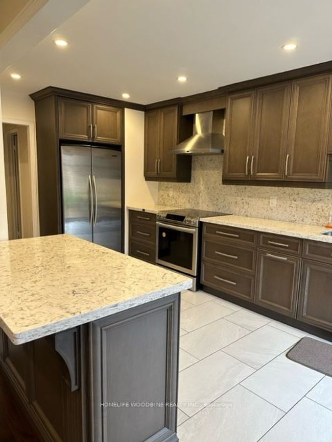 MAIN - 210 Ecclestone Dr, House other with 4 bedrooms, 3 bathrooms and 1 parking in Brampton ON | Image 17