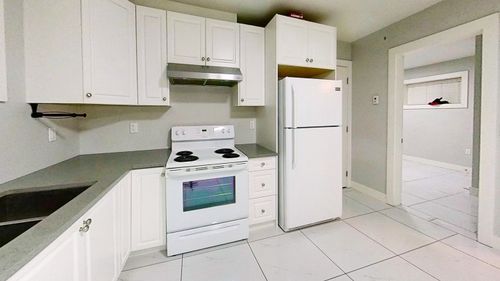 966 Stewart Ave, Coquitlam, BC, V3K2N6 | Card Image