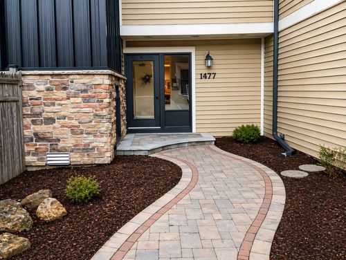 1-1-1477 S County Farm Rd, Wheaton, IL, 60189-1761 | Card Image