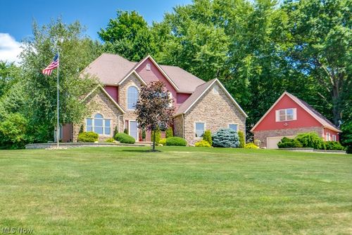 10225 Questa Court, Wadsworth, OH, 44281 | Card Image