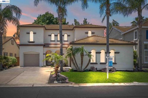 2466 Yosemite Way, Discovery Bay, CA, 94505-1839 | Card Image