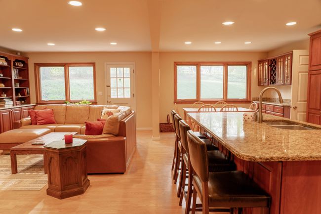 2166 Brenthaven Dr, House other with 4 bedrooms, 3 bathrooms and null parking in Bloomfield Hills MI | Image 8