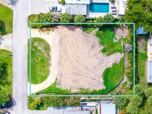 511 Gardenia Ln, Vero Beach, FL, 32963-1814 | Card Image