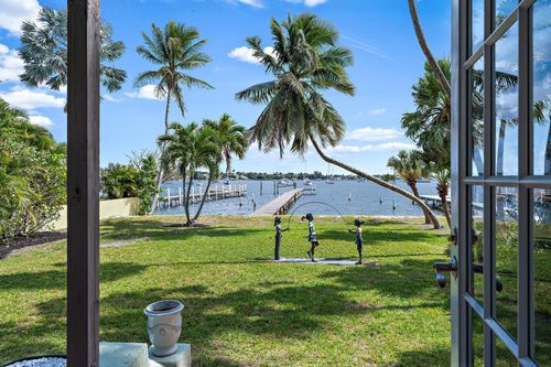 122 S Lake Dr, Lantana, FL, 33462-3221 | Card Image