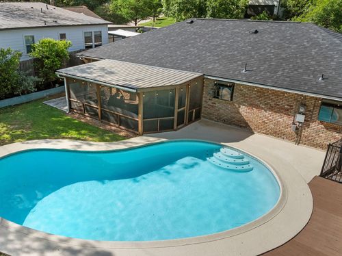 2406 Elmglen Dr, Austin, TX, 78704-3821 | Card Image