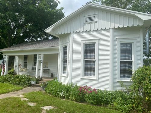 395 Centennial St, Carmine, TX, 78932-5016 | Card Image