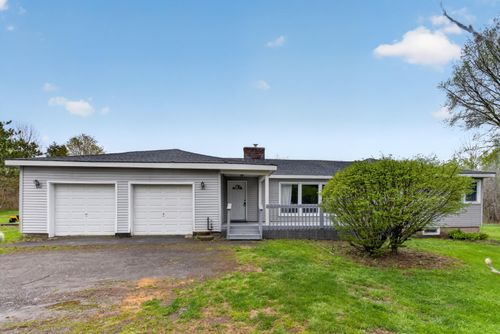 3 Old Quarry Rd, Vassalboro, ME, 04989-3909 | Card Image