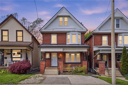 38 Norway Avenue, Hamilton, ON, L8M2V7 | Card Image