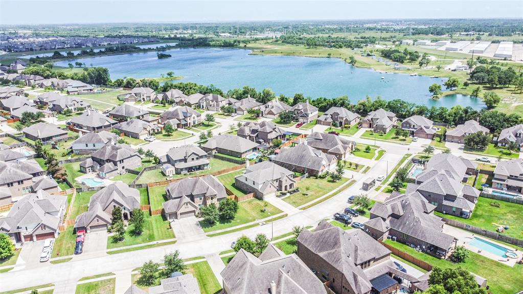 Benbrook Oaks Ln, League City, TX 77573