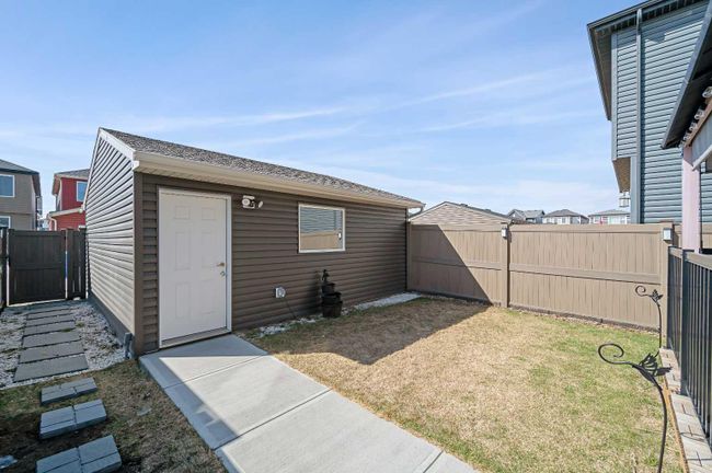 71 Corner Meadows Manor Ne, Home with 3 bedrooms, 2 bathrooms and 2 parking in Calgary AB | Image 31