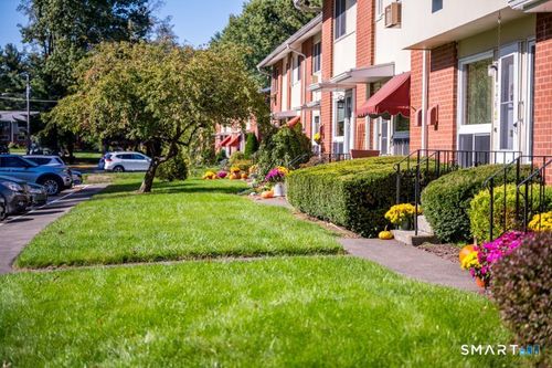 81 Worth Ave, Hamden, CT, 06518-3417 | Card Image