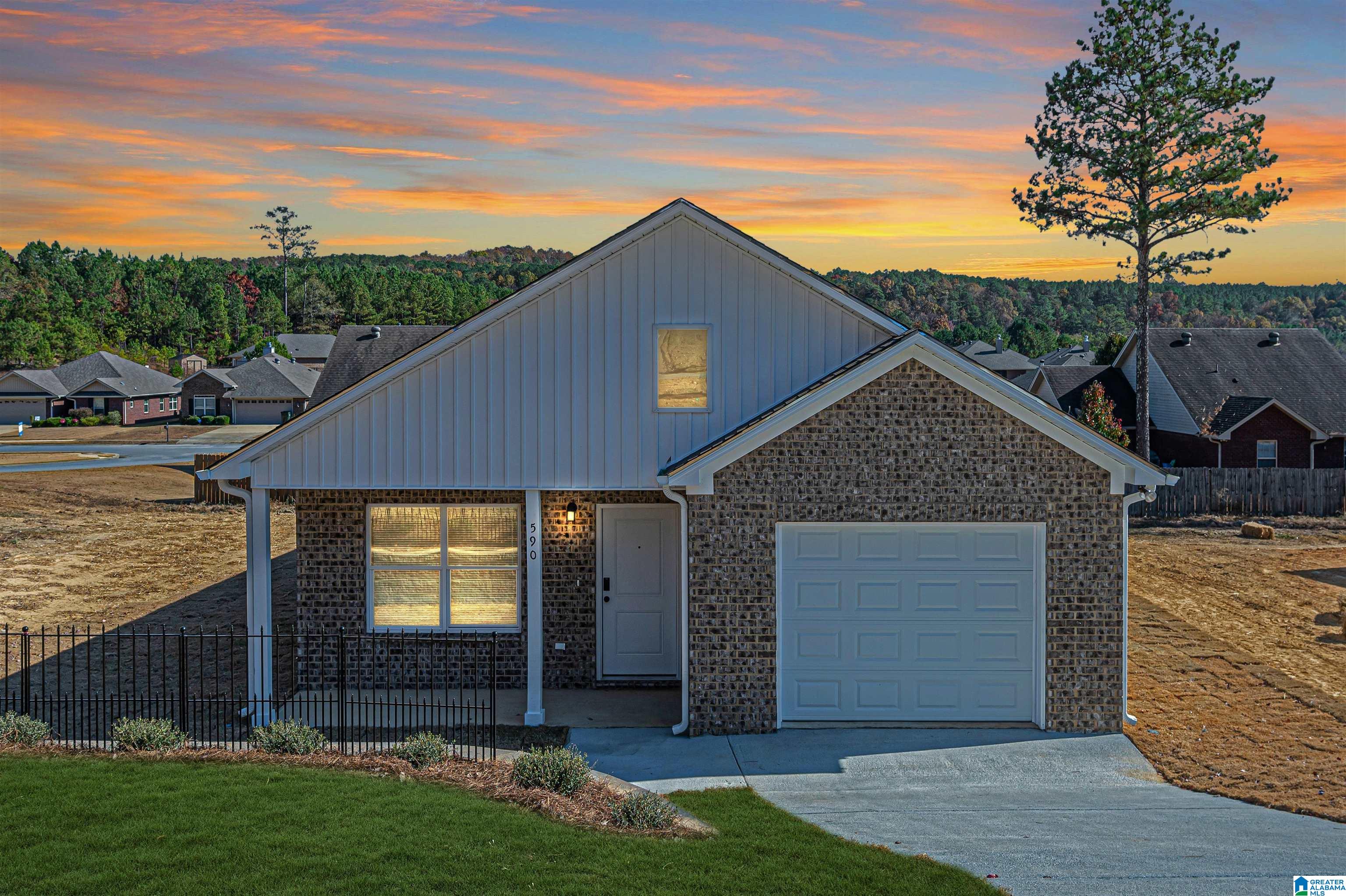Woodland Cir, Odenville, AL 35120