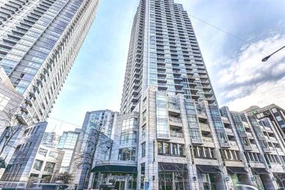 2509 - 2181 Yonge St, Condo with 2 bedrooms, 2 bathrooms and 1 parking in Toronto ON | Image 1