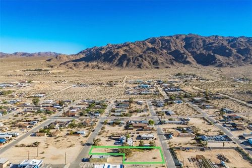 6527 Oasis Ave, 29 Palms, CA, 92277-3231 | Card Image