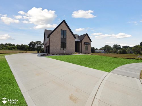 758 Sutton Ct, Saline, MI, 48176-8980 | Card Image