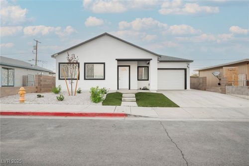 1813 Evelyn Ave, Henderson, NV, 89011-4218 | Card Image