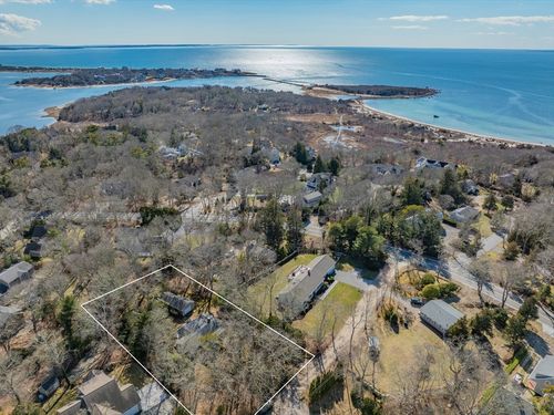 13 Hidden Village Rd, Falmouth, MA, 02540-4337 | Card Image