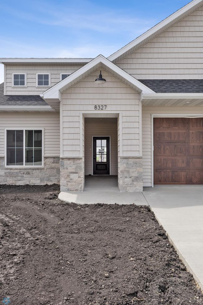 Covered Front Patio | Image 4
