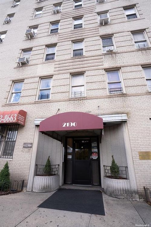 6g-2190 Boston Rd, Bronx, NY, 10462-1220 | Card Image