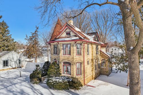 216 E Madison St, LAKE MILLS, WI, 53551-1645 | Card Image