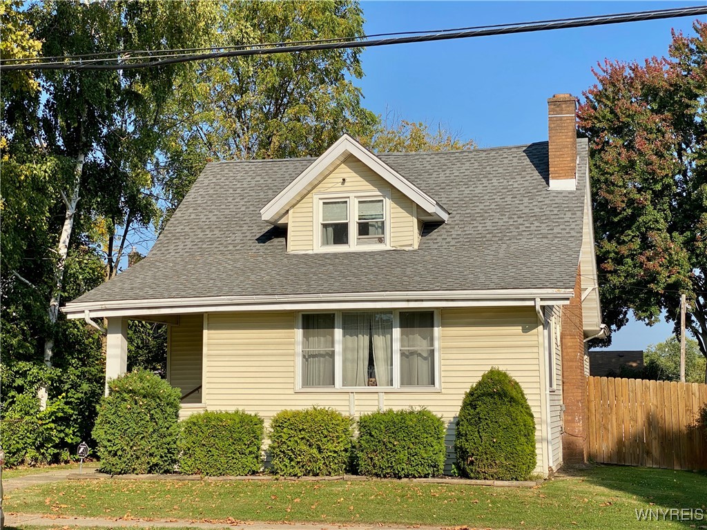 Deveaux St, Niagara Falls, NY 14305