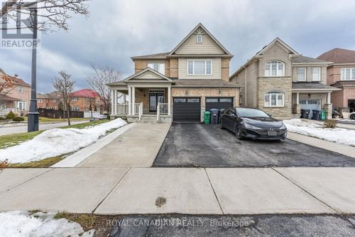 2-84 Lightcatcher Cir, Brampton, ON, L6P3P4 | Card Image