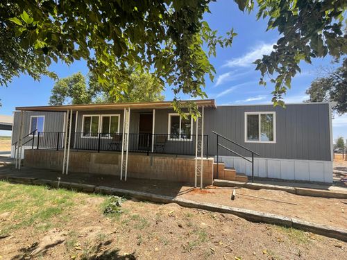13941 9th Ave, Hanford, CA, 93230-8818 | Card Image