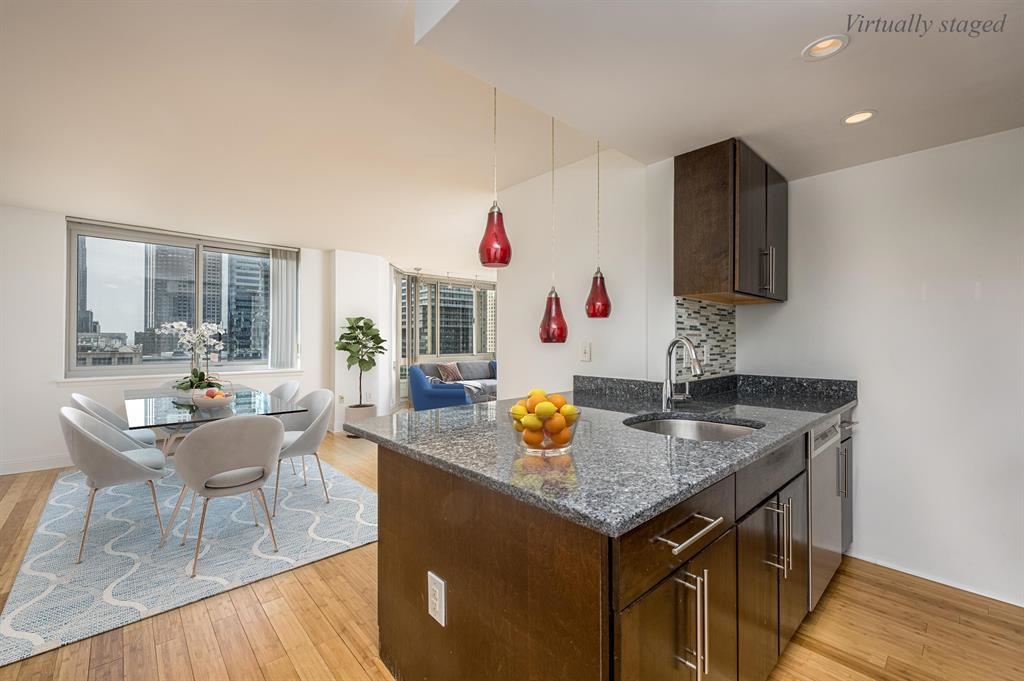 Residential Lease in JC, Downtown 3