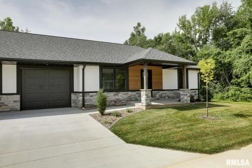 2801 N 23rd St, Quincy, IL, 62305-9074 | Card Image