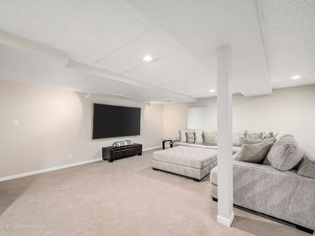 308 Roscommon Ct, Townhouse with 2 bedrooms, 3 bathrooms and 2 parking in Glen Ellyn IL | Image 23