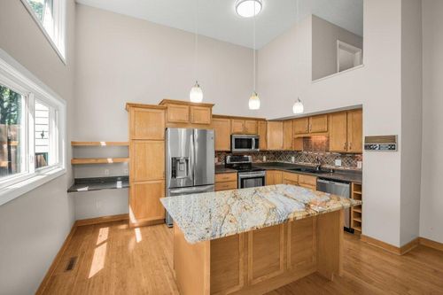 1005 W 105th St, Bloomington, MN, 55431-3103 | Card Image