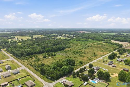 18285 Wells Rd, Athens, AL, 35613-5507 | Card Image