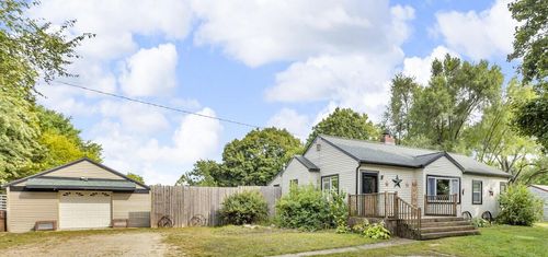 2811 S Meridian Rd, Jackson, MI, 49203-4875 | Card Image