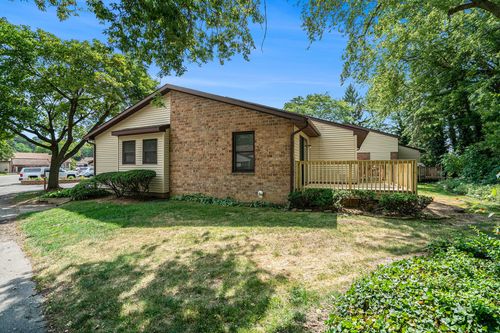 2641 Chatham Woods Dr Se, Grand Rapids, MI, 49546-6762 | Card Image