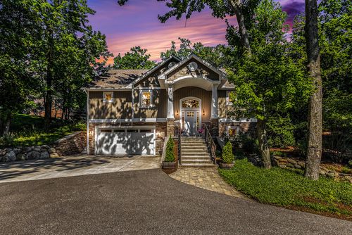 2918 Piney Ridge Rd, Ludington, MI, 49431-9376 | Card Image