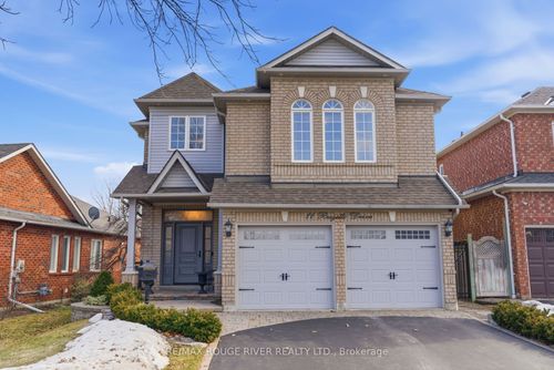 11 Bugelli Dr, Whitby, ON, L1R3B7 | Card Image