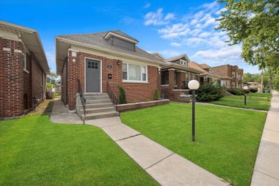 9421 S Rhodes Avenue, House other with 3 bedrooms, 3 bathrooms and 2 parking in Chicago IL | Image 3