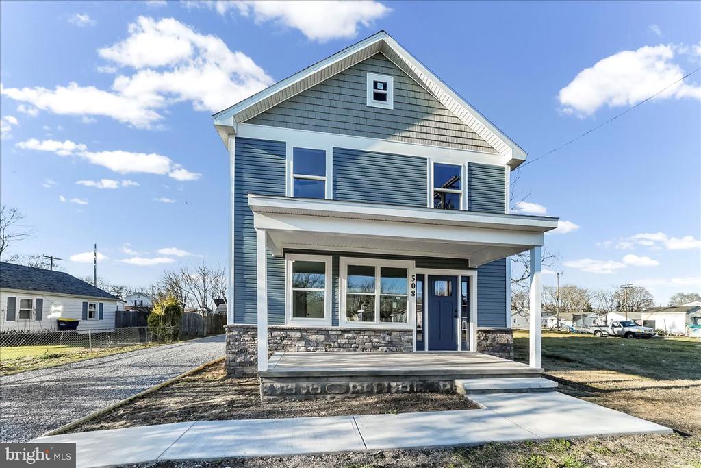 Residential in BRIDGEVILLE 2