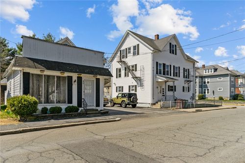 446 Coe St, Woonsocket, RI, 02895-9504 | Card Image