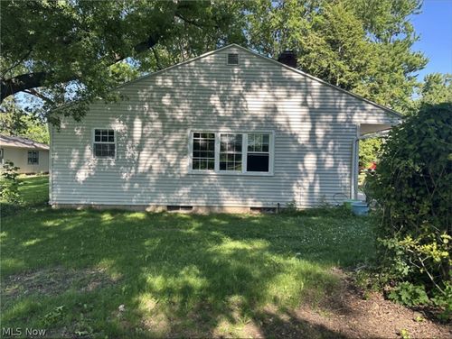 10970 Durkee Road, Grafton, OH, 44044 | Card Image