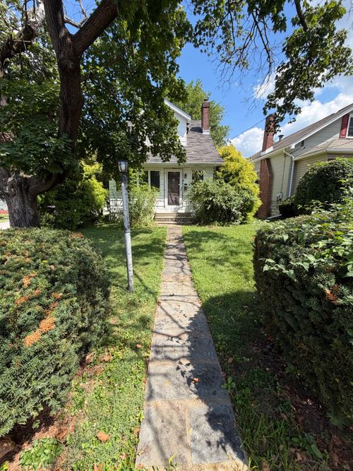 2149 Maplewood Ave, ABINGTON, PA, 19001-1004 | Card Image
