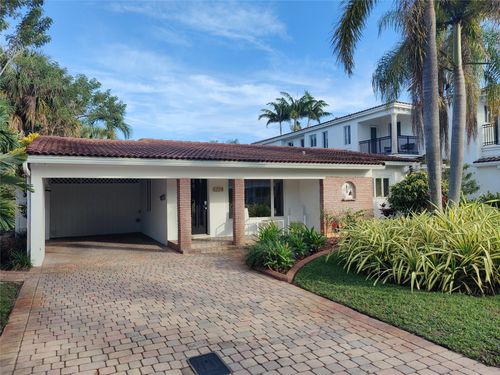 1224 Ne 17th Way, Fort Lauderdale, FL, 33304-2434 | Card Image
