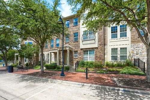 3885 Asbury Ln, Addison, TX, 75001-4427 | Card Image