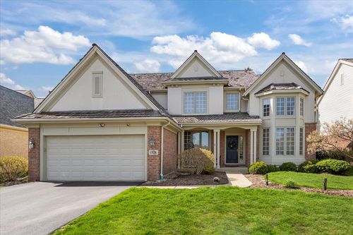 1924 Wyndham Cir, Glenview, IL, 60025-7614 | Card Image